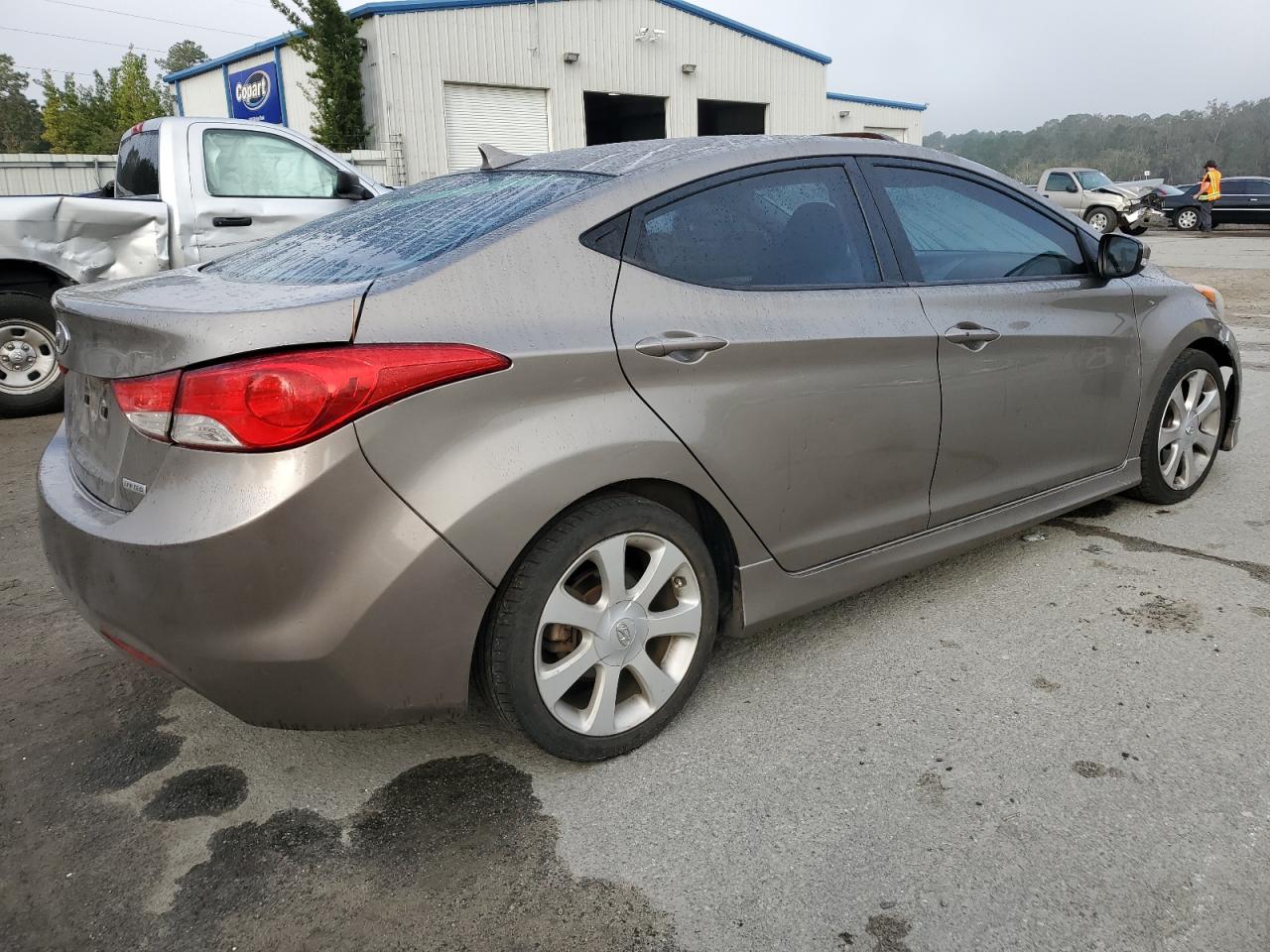 2013 Hyundai Elantra - Image 3