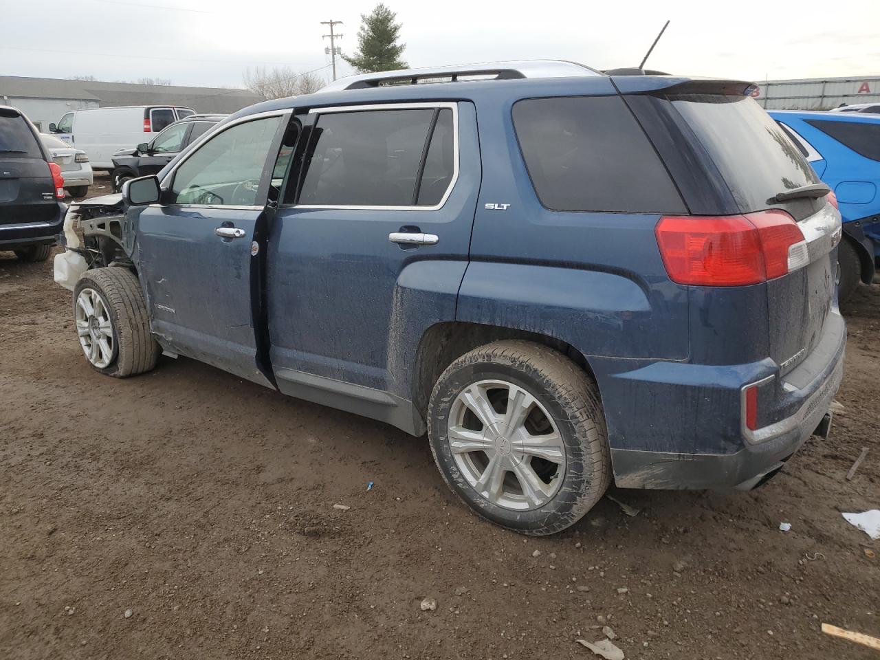 2016 GMC Terrain - Image 2