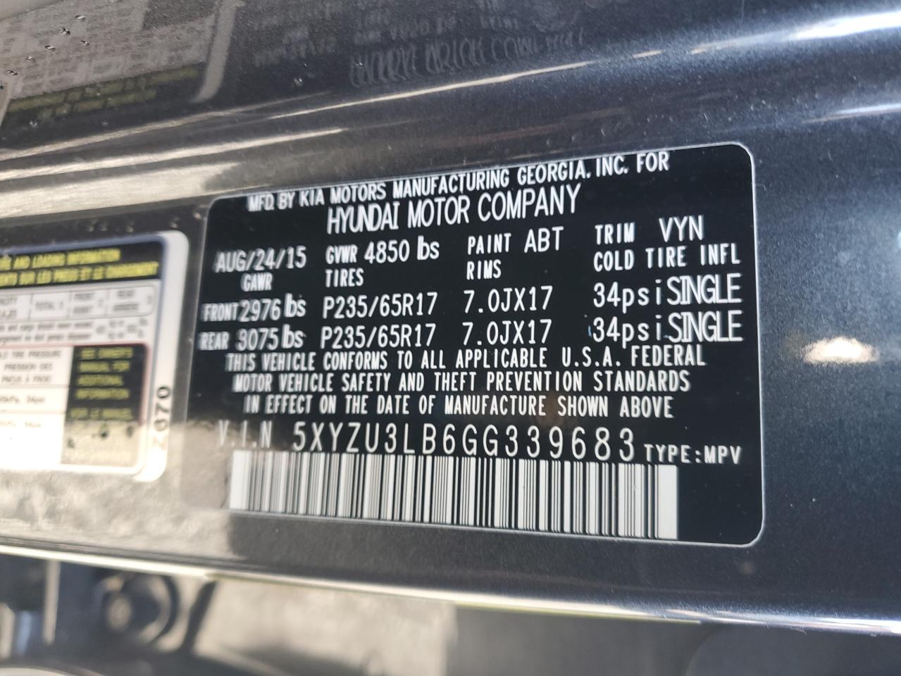 2016 Hyundai Santa Fe - Image 13