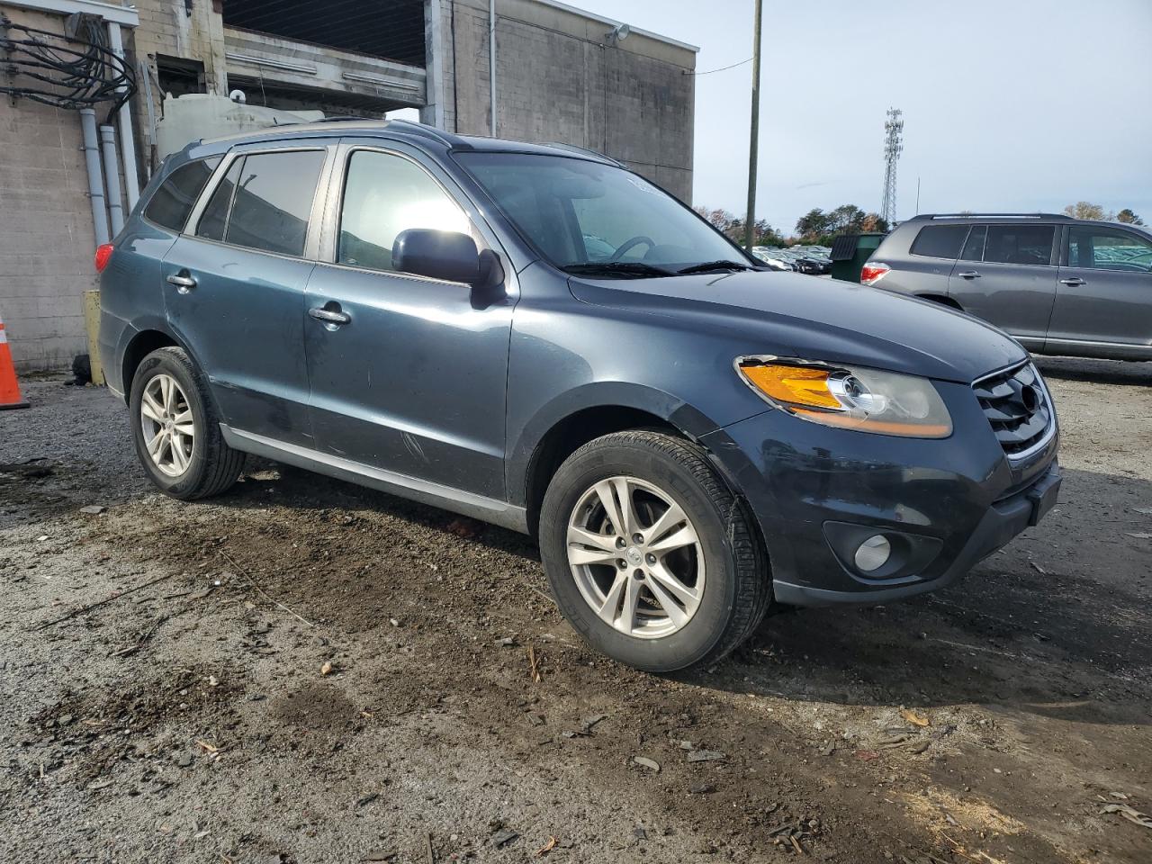 2011 Hyundai Santa Fe - Image 4