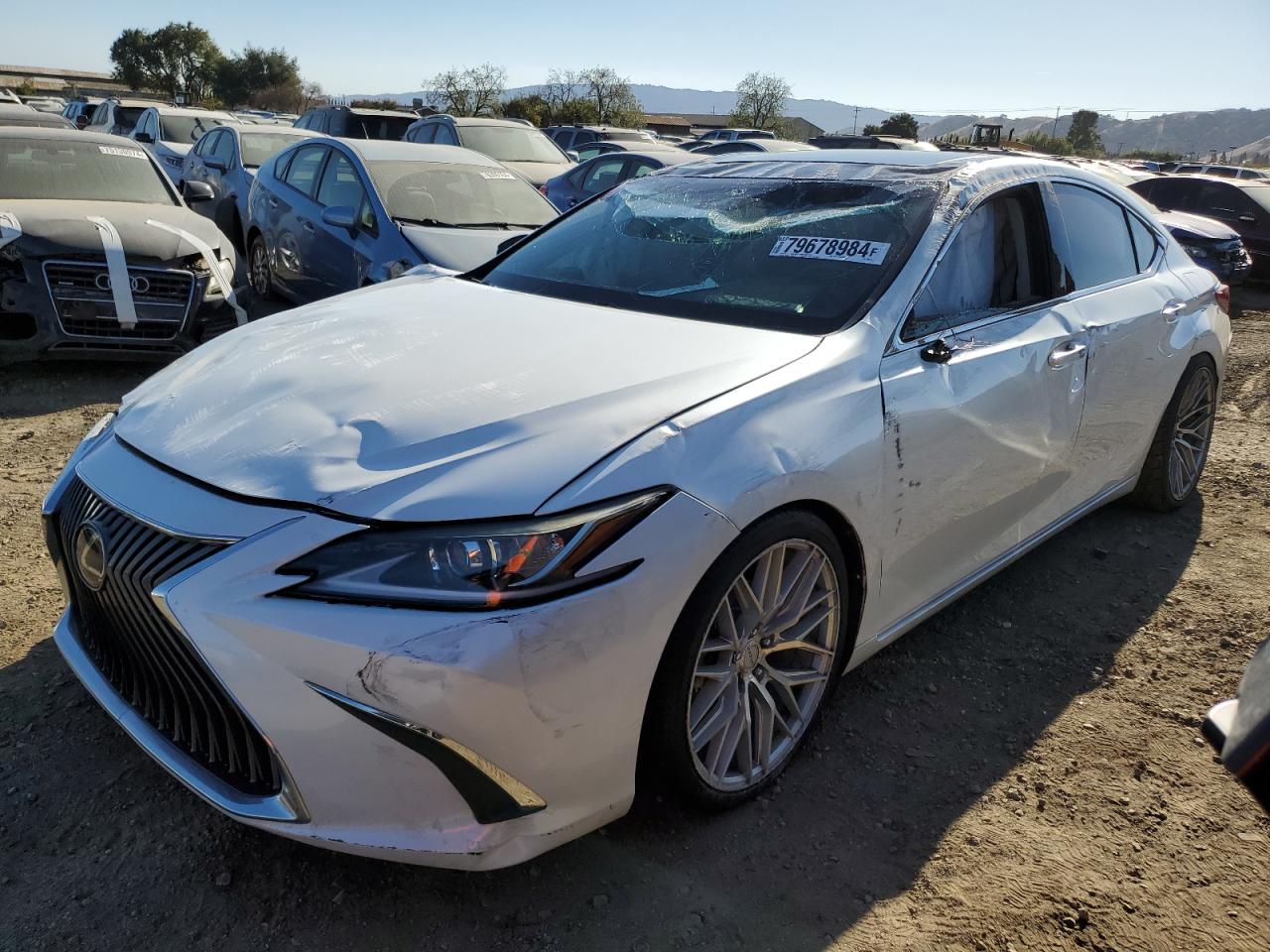 2019 Lexus ES - Image 1