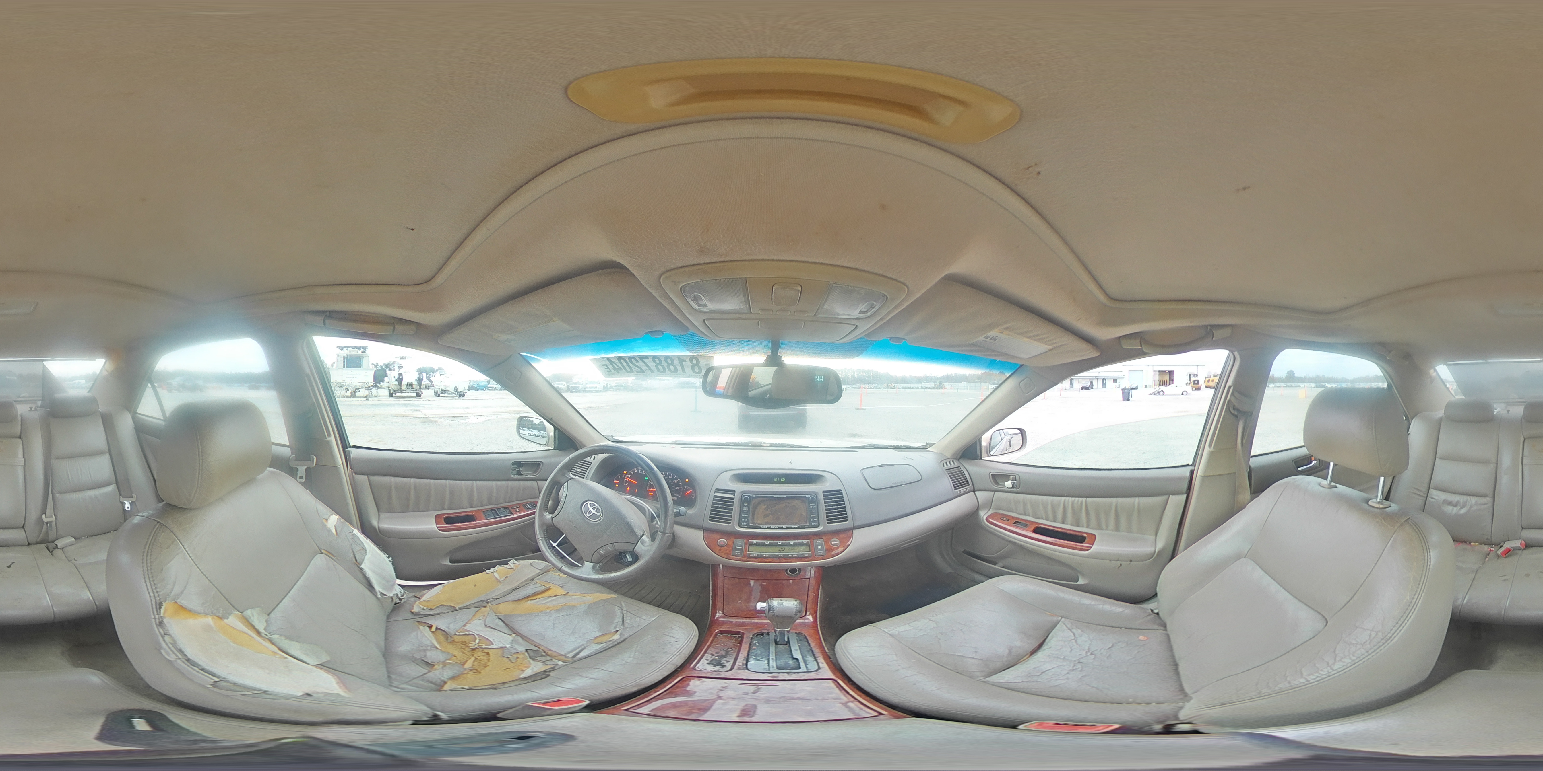 2005 Toyota Camry - Image 13