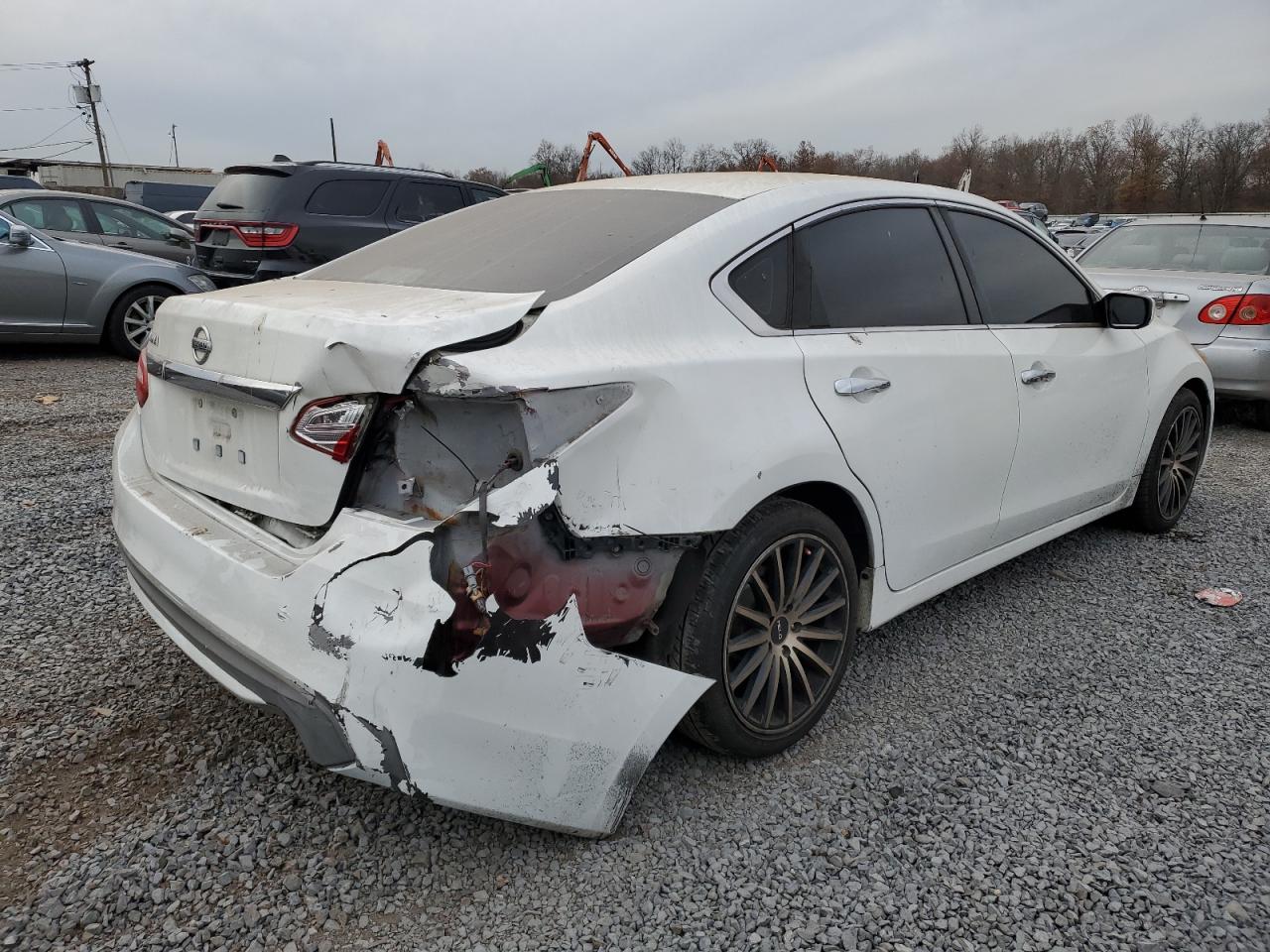 2017 Nissan Altima - Image 3