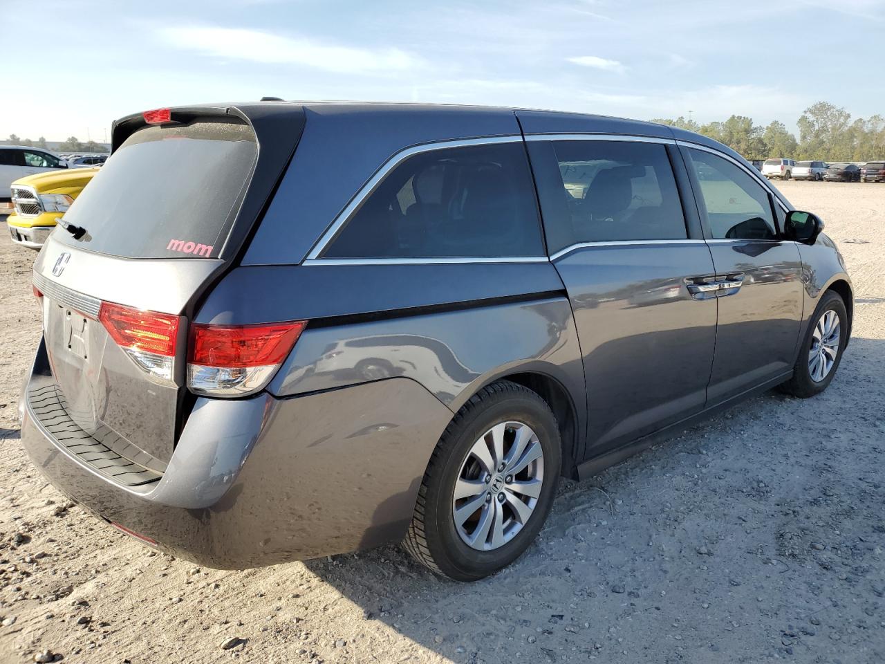 2016 Honda Odyssey - Image 3