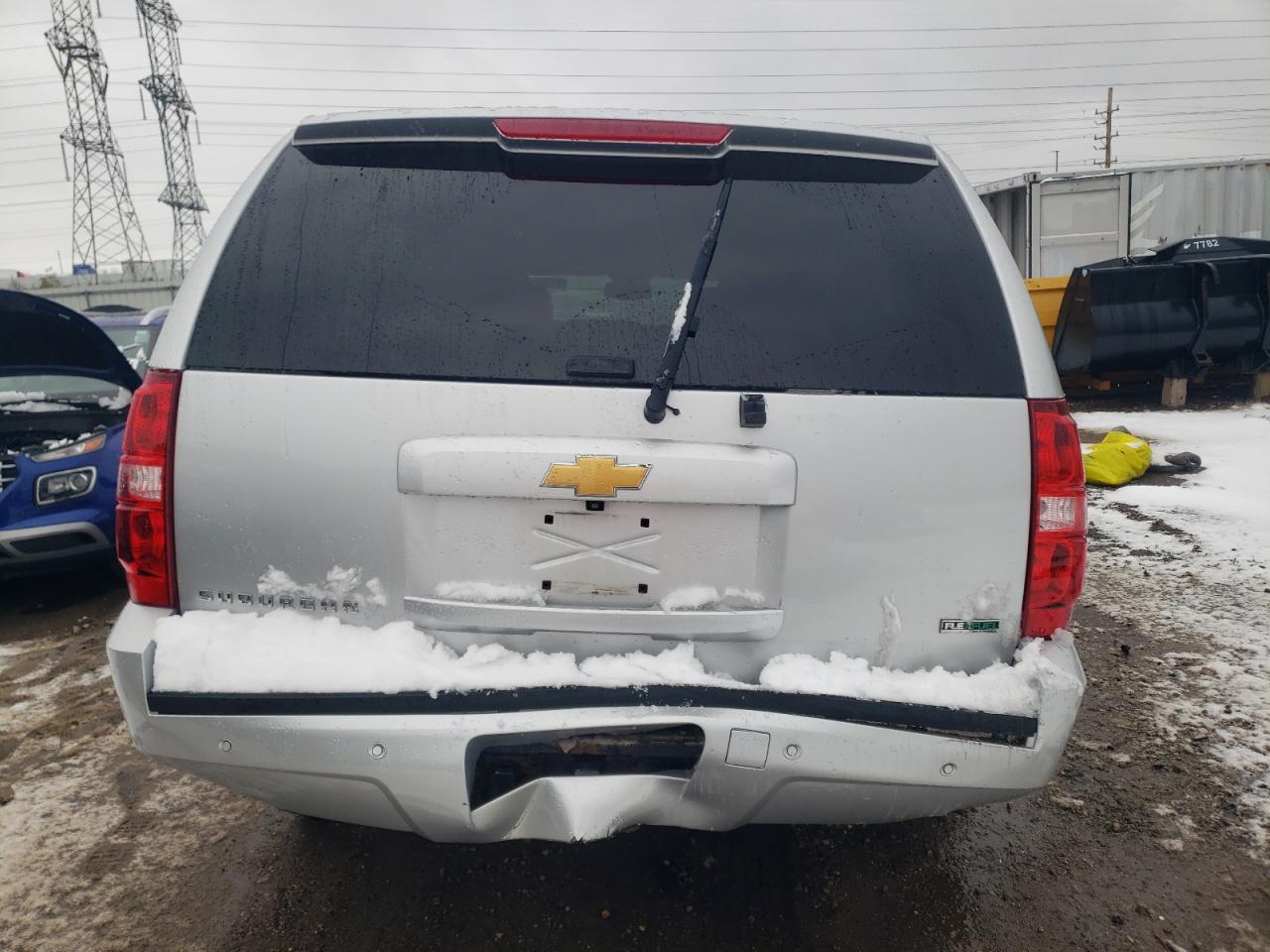 2012 Chevrolet Suburban - Image 6
