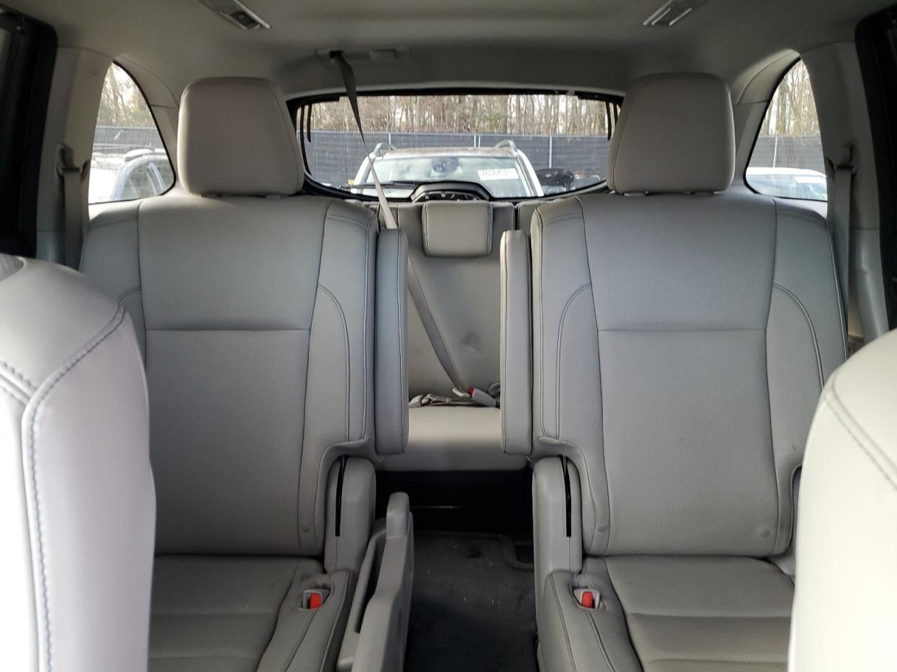 2014 Toyota Highlander - Image 10