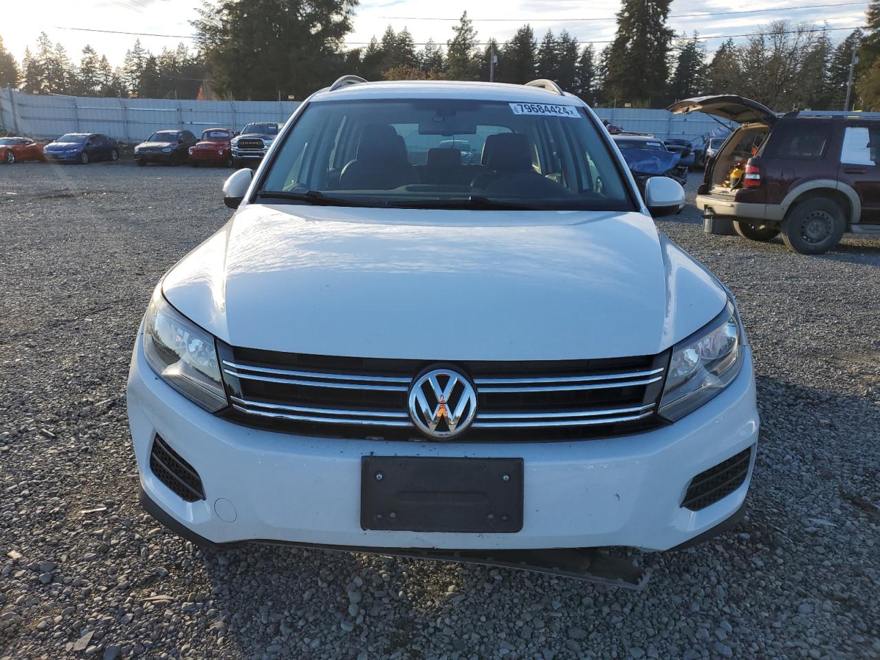 2017 Volkswagen Tiguan - Image 5