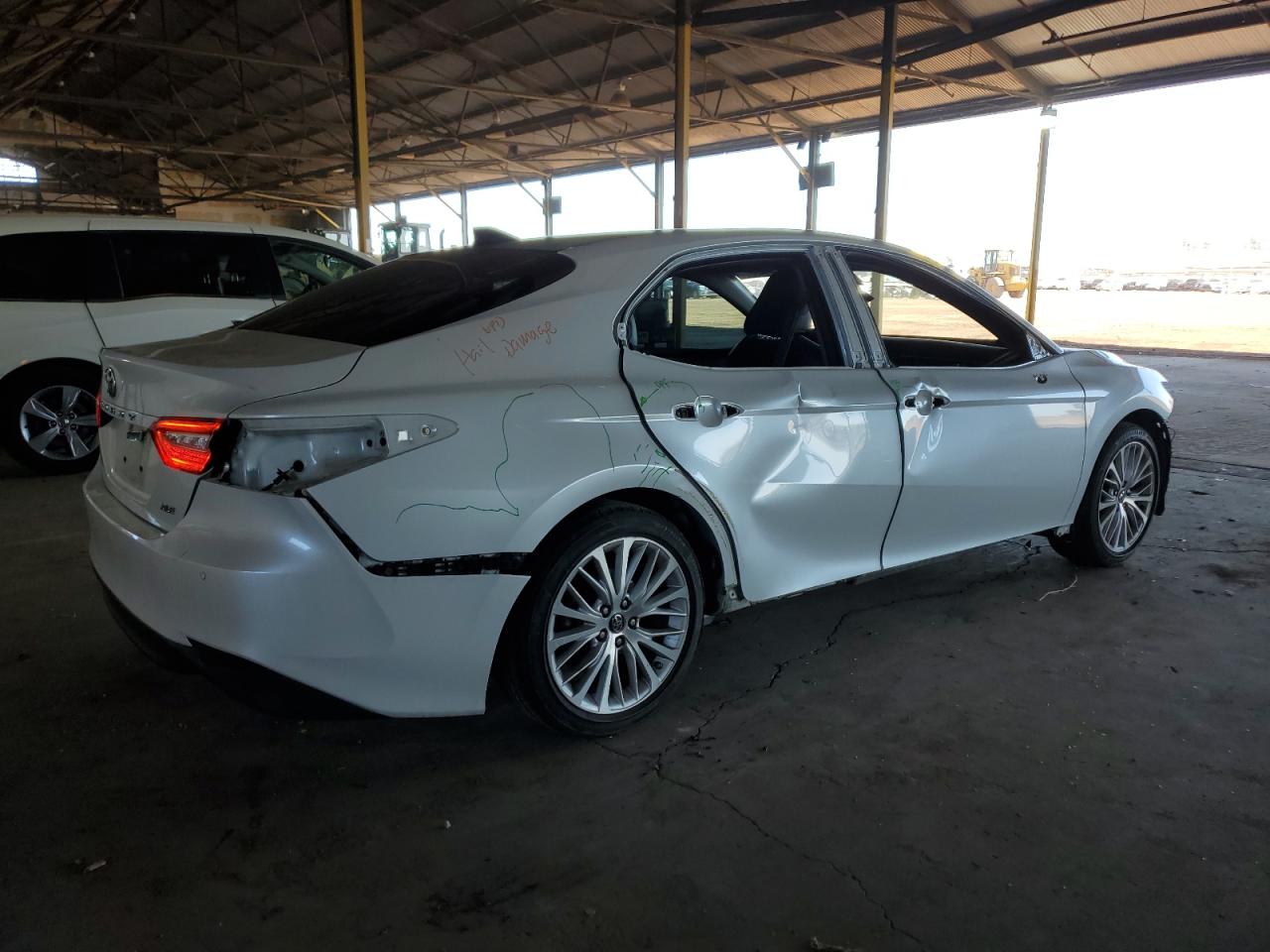 VIN 4T1B11HKXJU024393 2018 TOYOTA CAMRY no.3