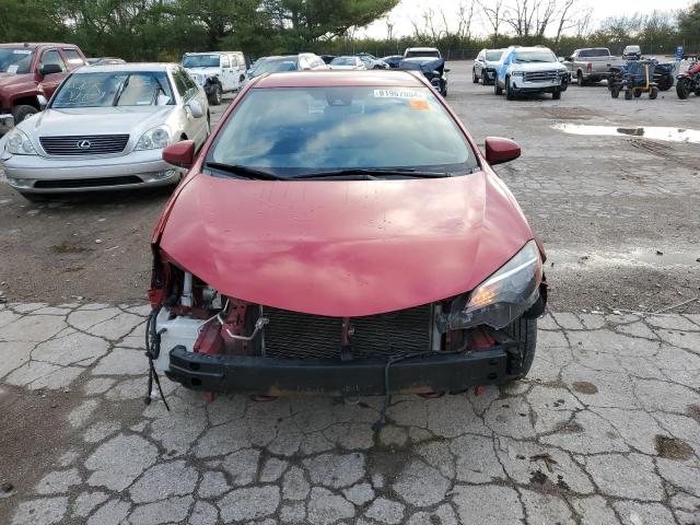 Sedans TOYOTA COROLLA 2017 Czerwony