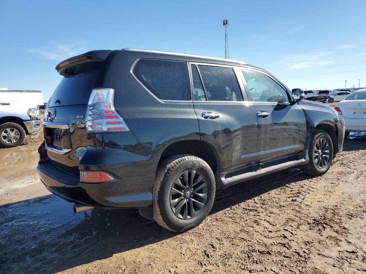 2022 Lexus GX - Image 3