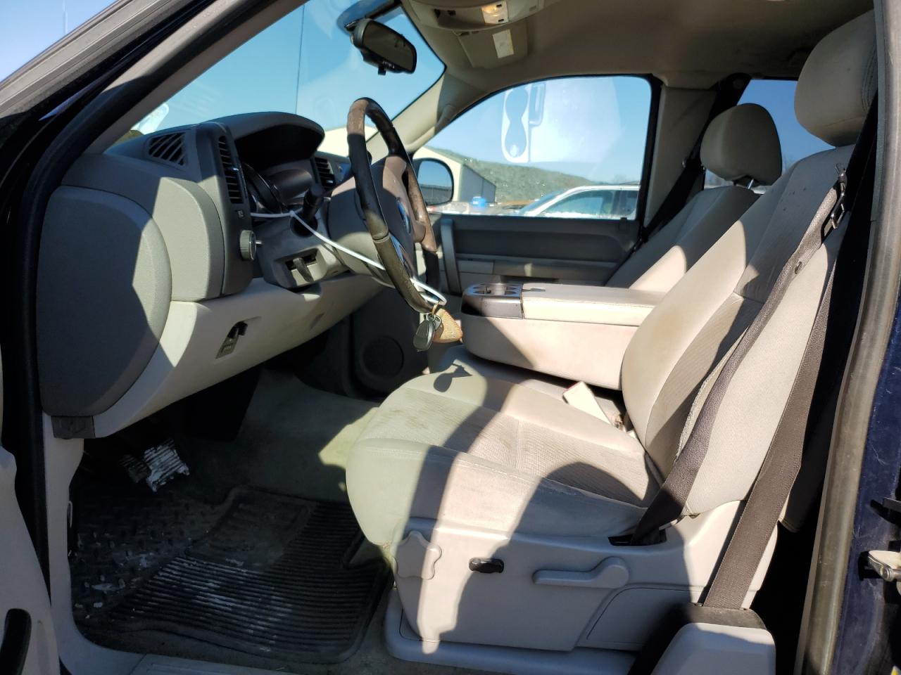 2011 GMC Sierra - Image 7