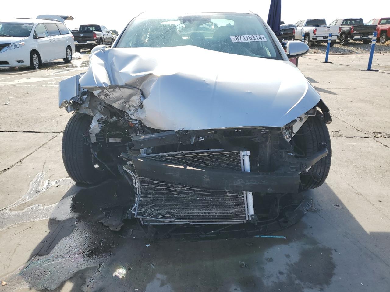 2019 Hyundai Elantra - Image 5