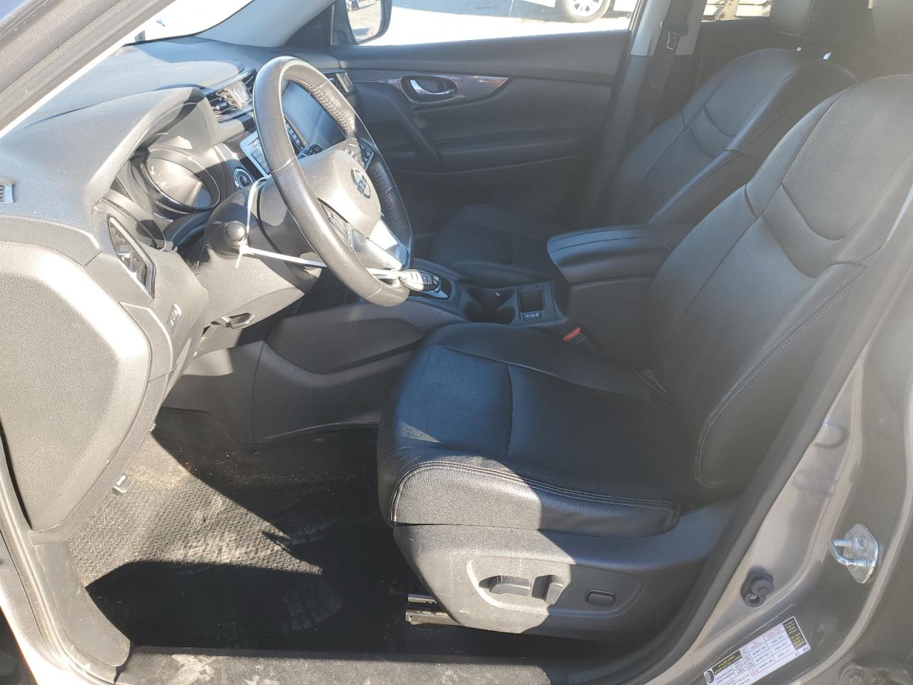 2018 Nissan Rogue - Image 7
