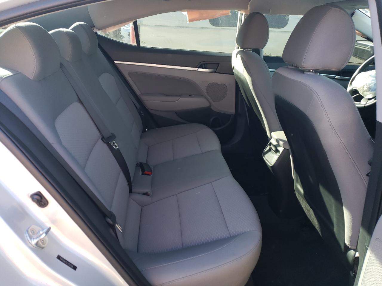 2020 Hyundai Elantra - Image 11