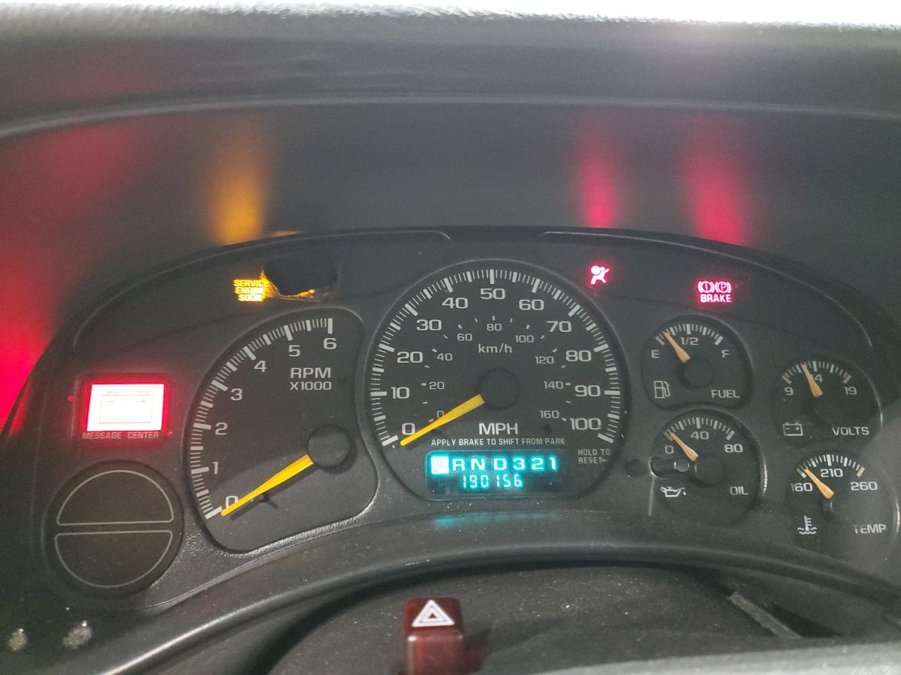2000 Chevrolet Silverado - Image 9