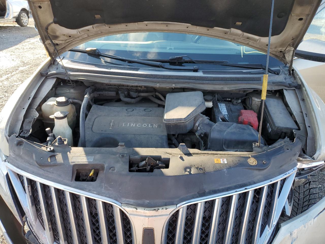 2011 Lincoln MKX - Image 12