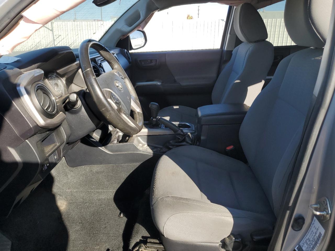 2019 Toyota Tacoma - Image 7