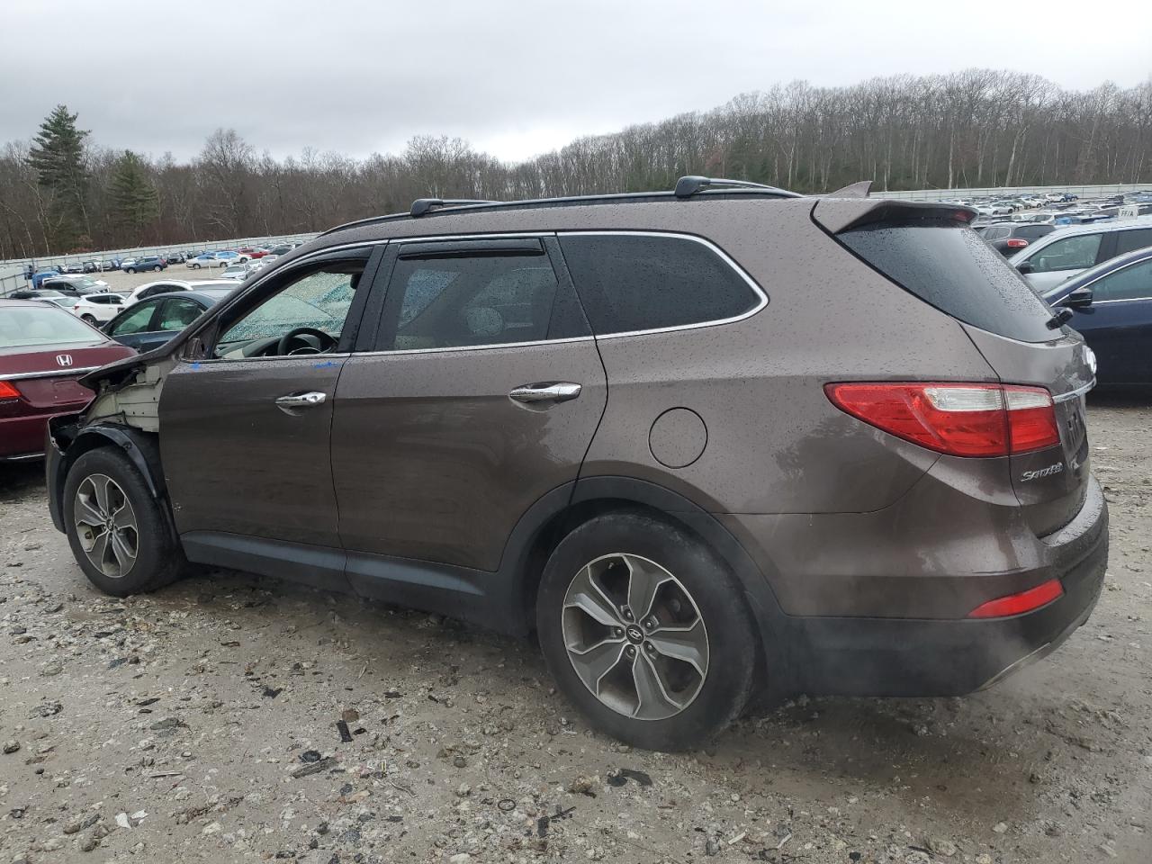 2014 Hyundai Santa Fe - Image 2