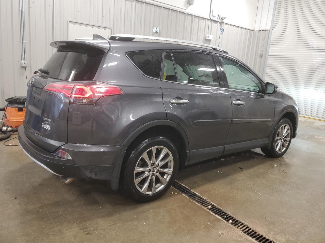 2016 Toyota RAV 4 - Image 3