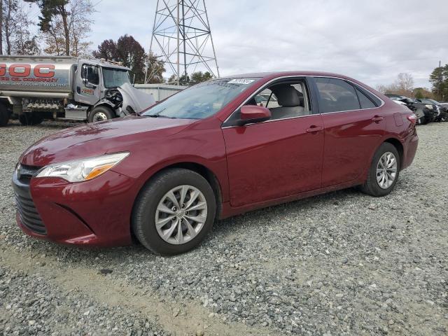 2015 Toyota Camry Le продається в Mebane, NC - Rear End