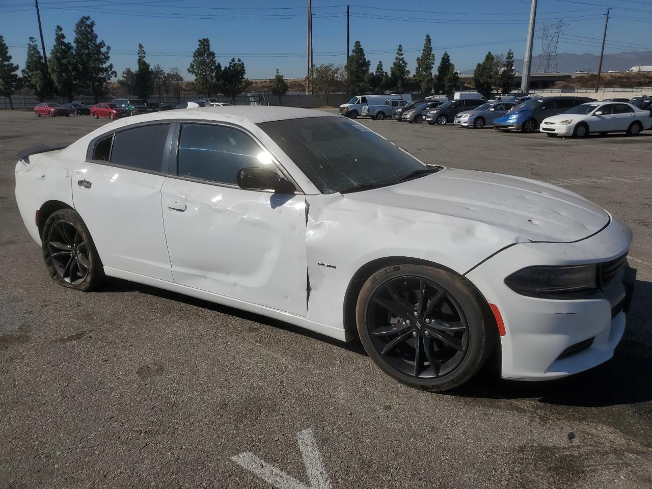 VIN 2C3CDXCT9JH210050 2018 DODGE CHARGER no.4