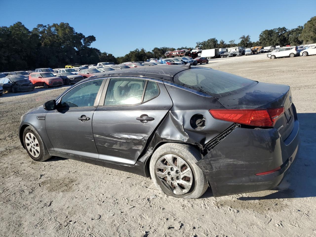 2011 Kia Optima - Image 2