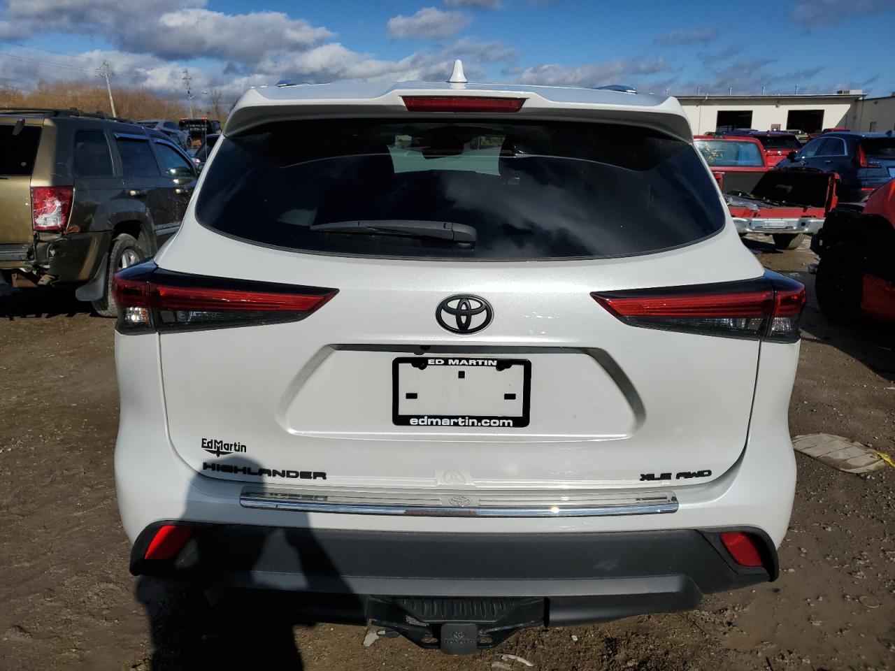 2022 Toyota Highlander Xle VIN: 5TDGZRBH6NS592262 Lot: 81099624