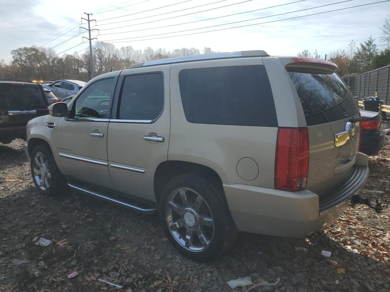 2008 Cadillac Escalade - Image 2