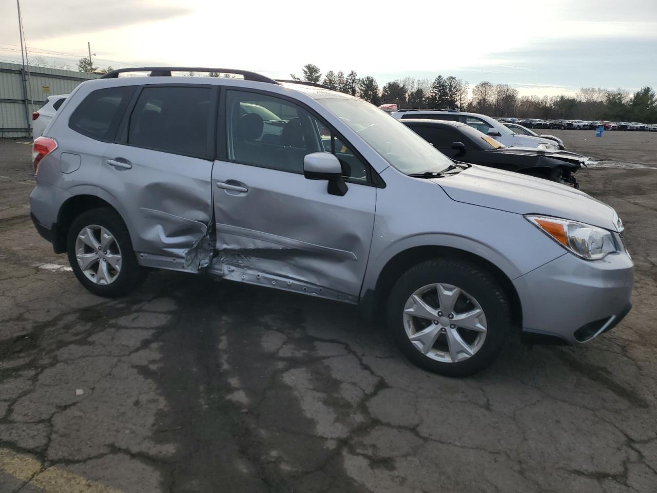 VIN JF2SJAFC0GH539728 2016 SUBARU FORESTER no.4