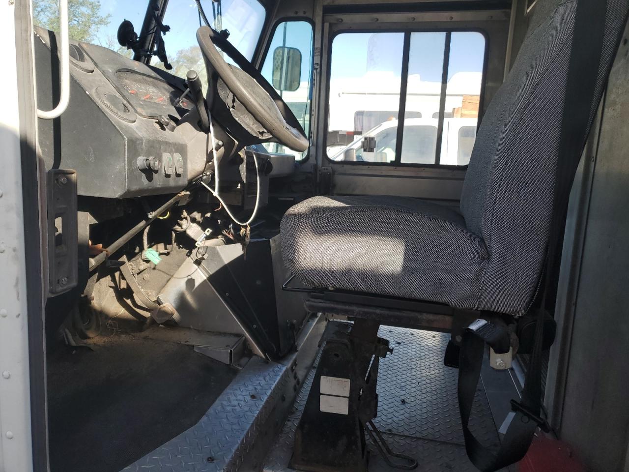 2008 Ford Econoline - Image 7