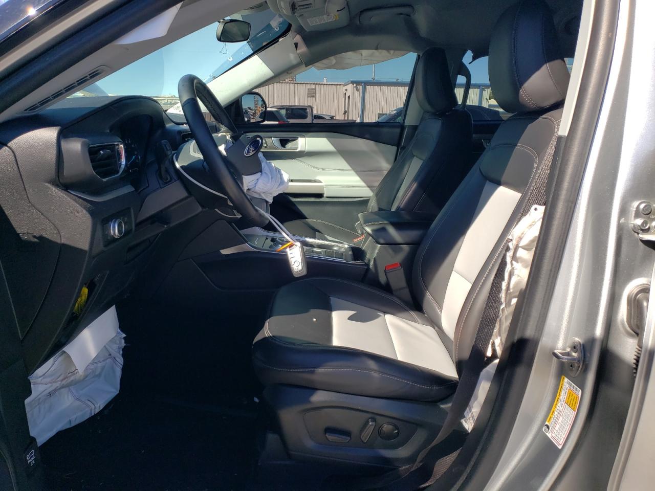 2023 Ford Explorer - Image 7