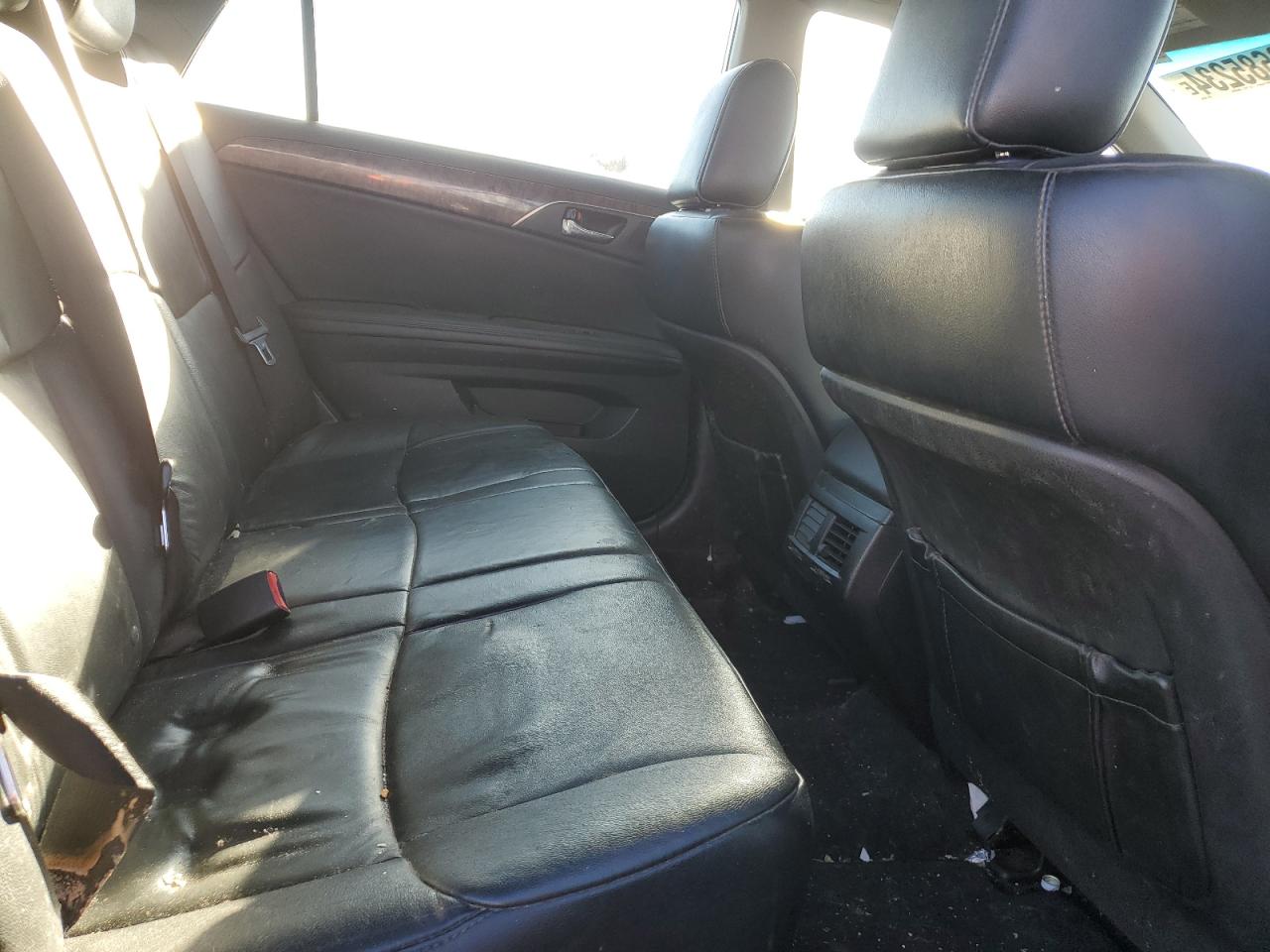 2011 Toyota Avalon - Image 10