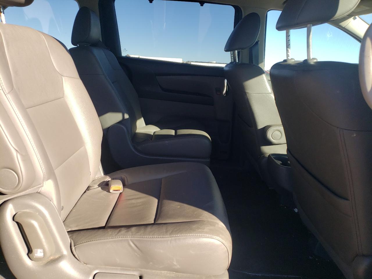 2016 Honda Odyssey - Image 11