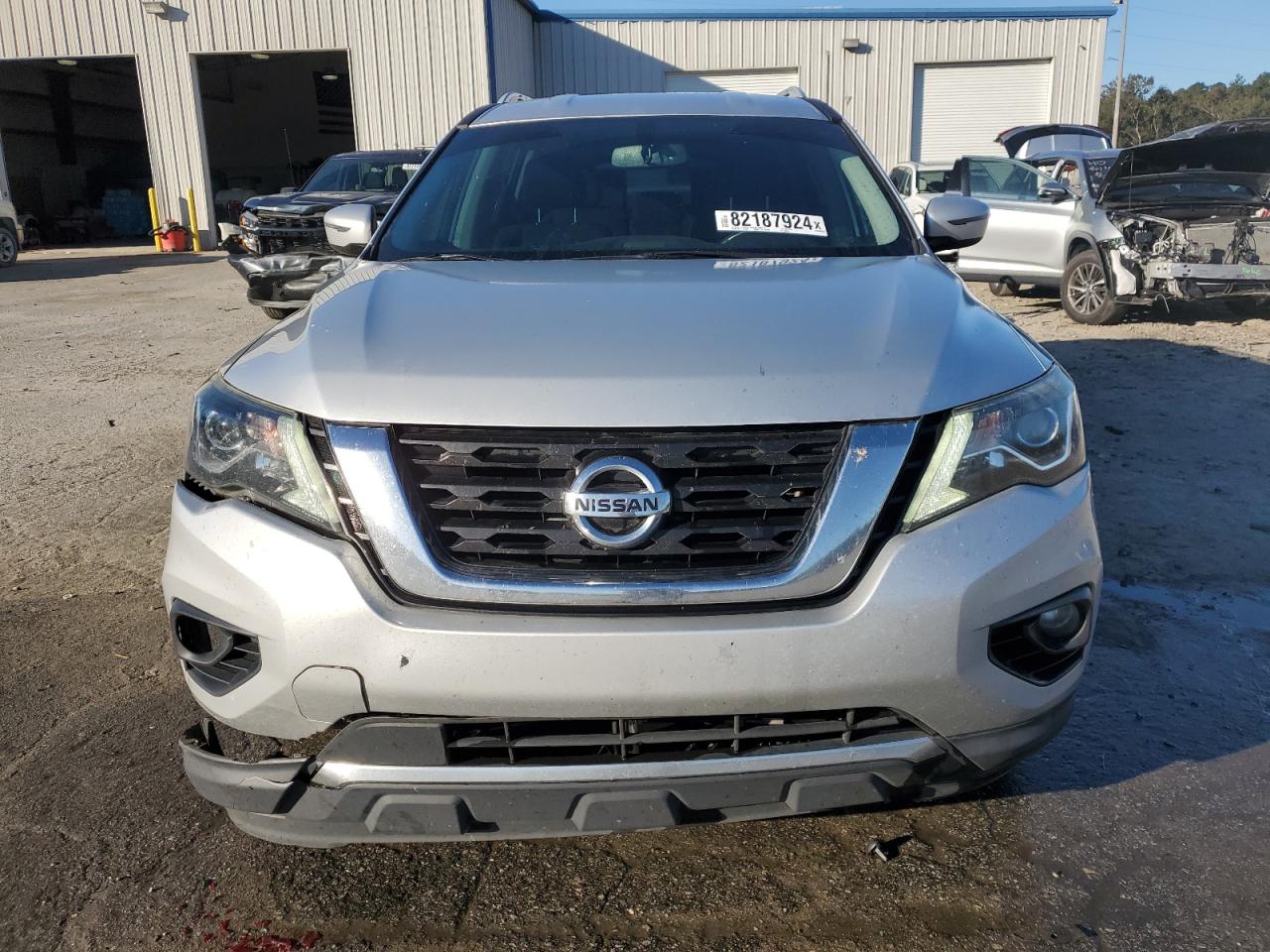 VIN 5N1DR2MN0JC609724 2018 NISSAN PATHFINDER no.5