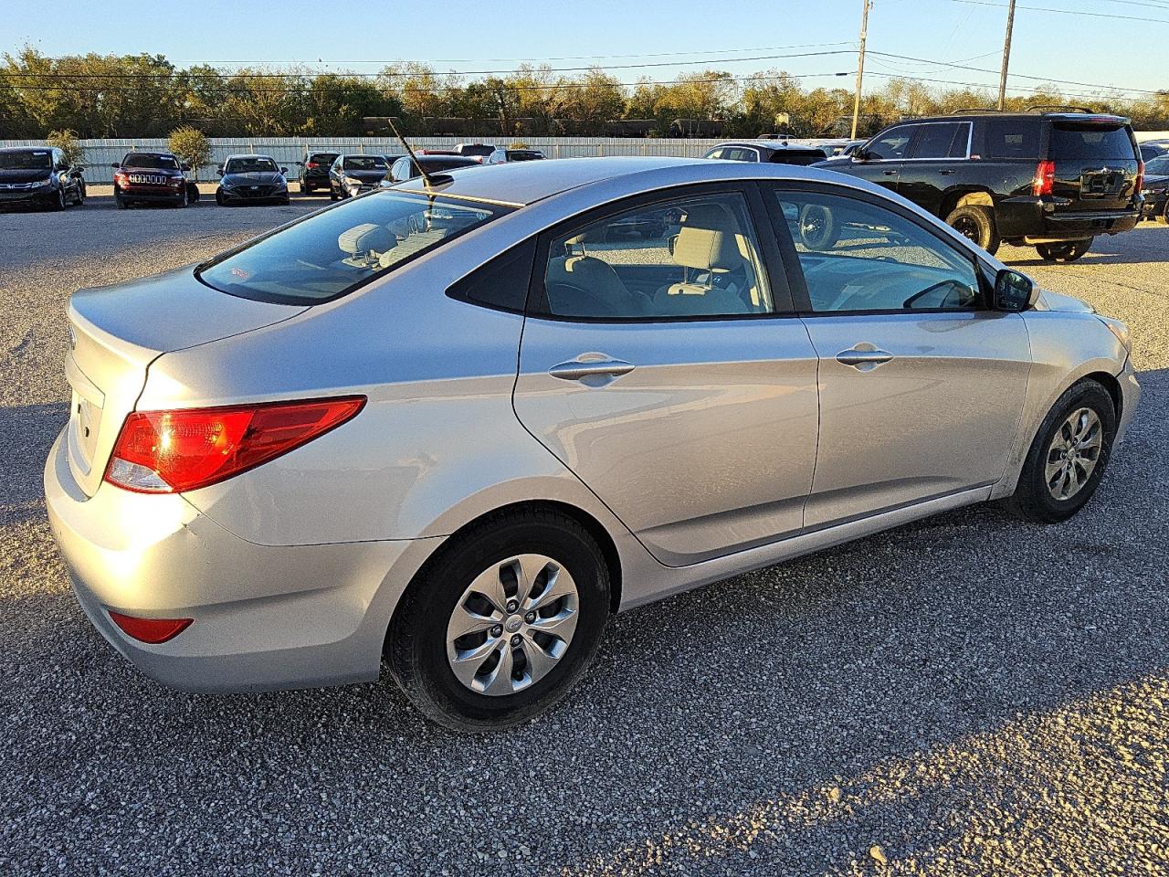 VIN KMHCT4AEXHU312851 2017 HYUNDAI ACCENT no.3