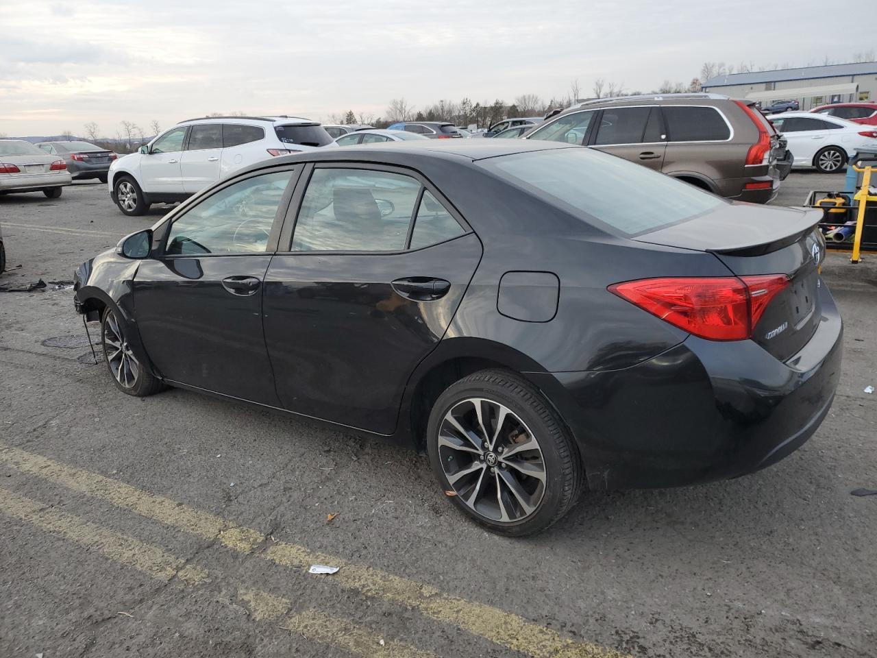 VIN 2T1BURHE4HC795900 2017 TOYOTA COROLLA no.2