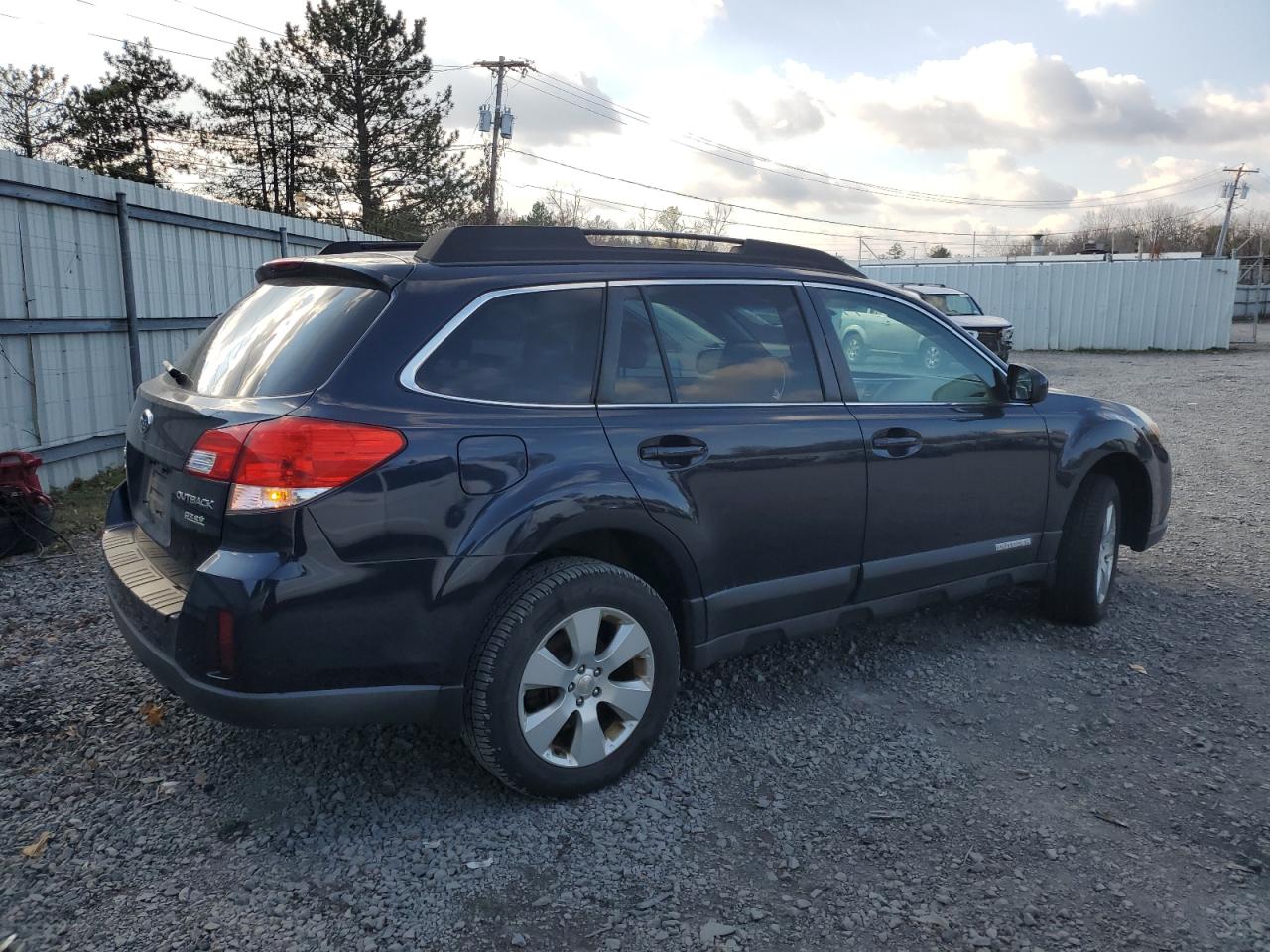 2012 Subaru Outback - Image 3