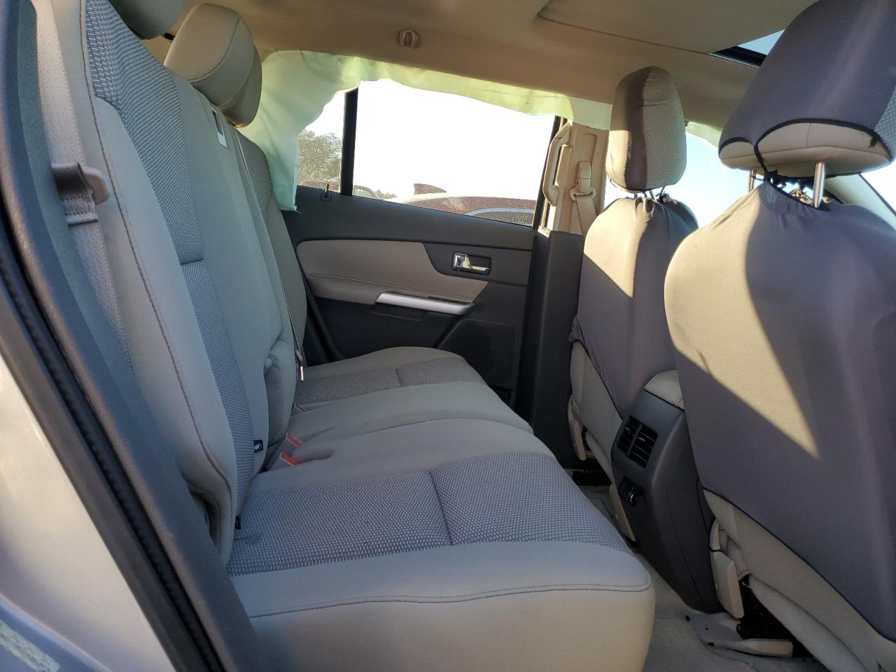 2011 Ford Edge - Image 11
