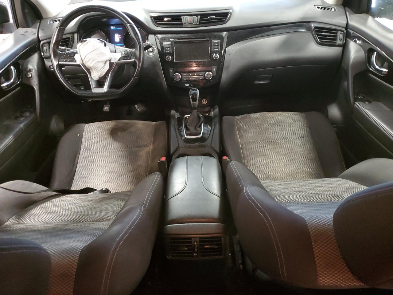 2019 Nissan Rogue - Image 8