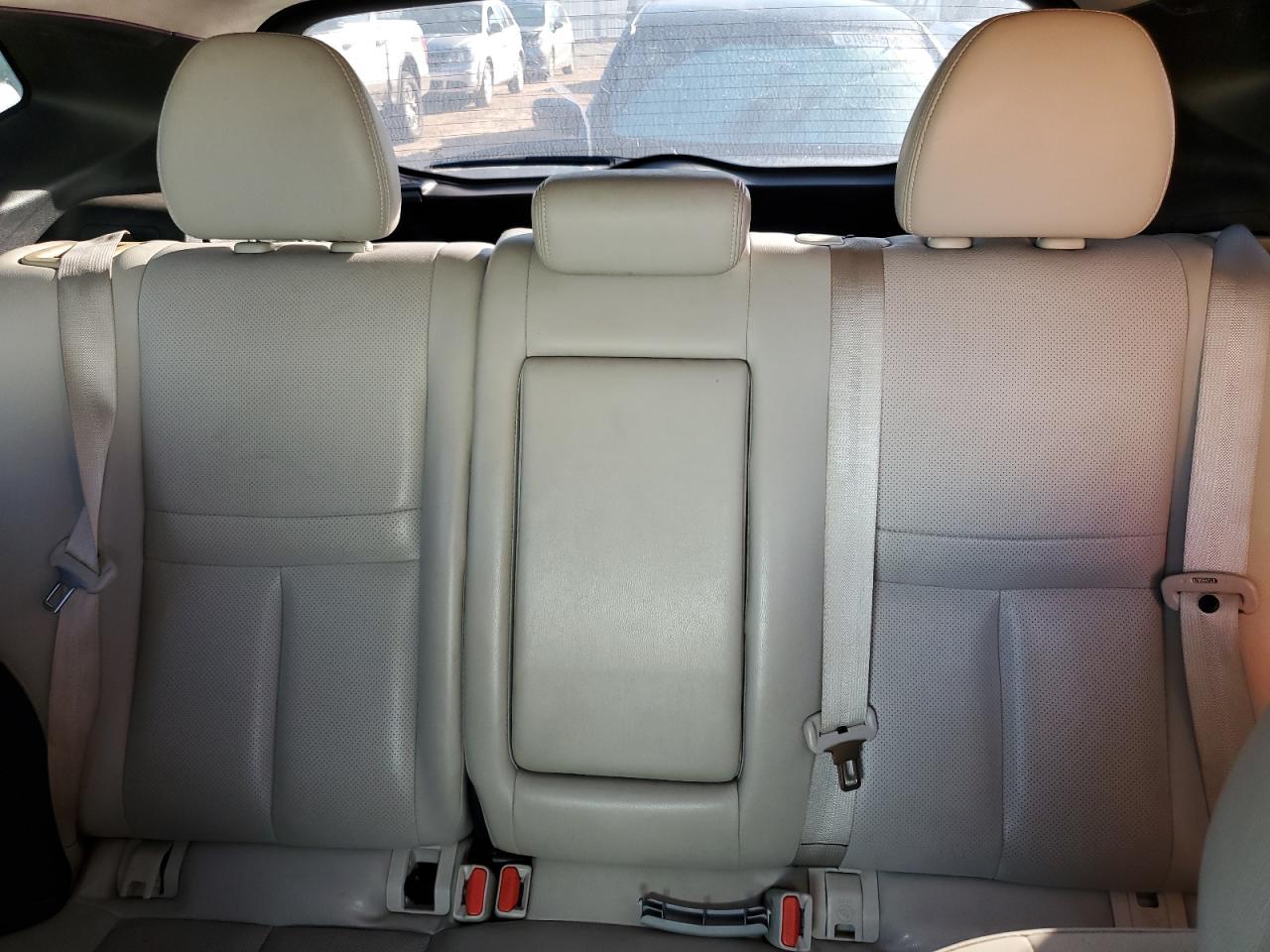 2018 Nissan Rogue - Image 10