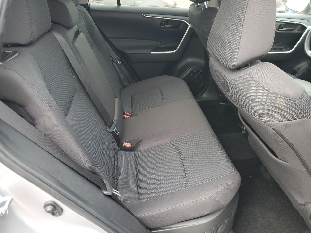 2024 Toyota RAV 4 - Image 12