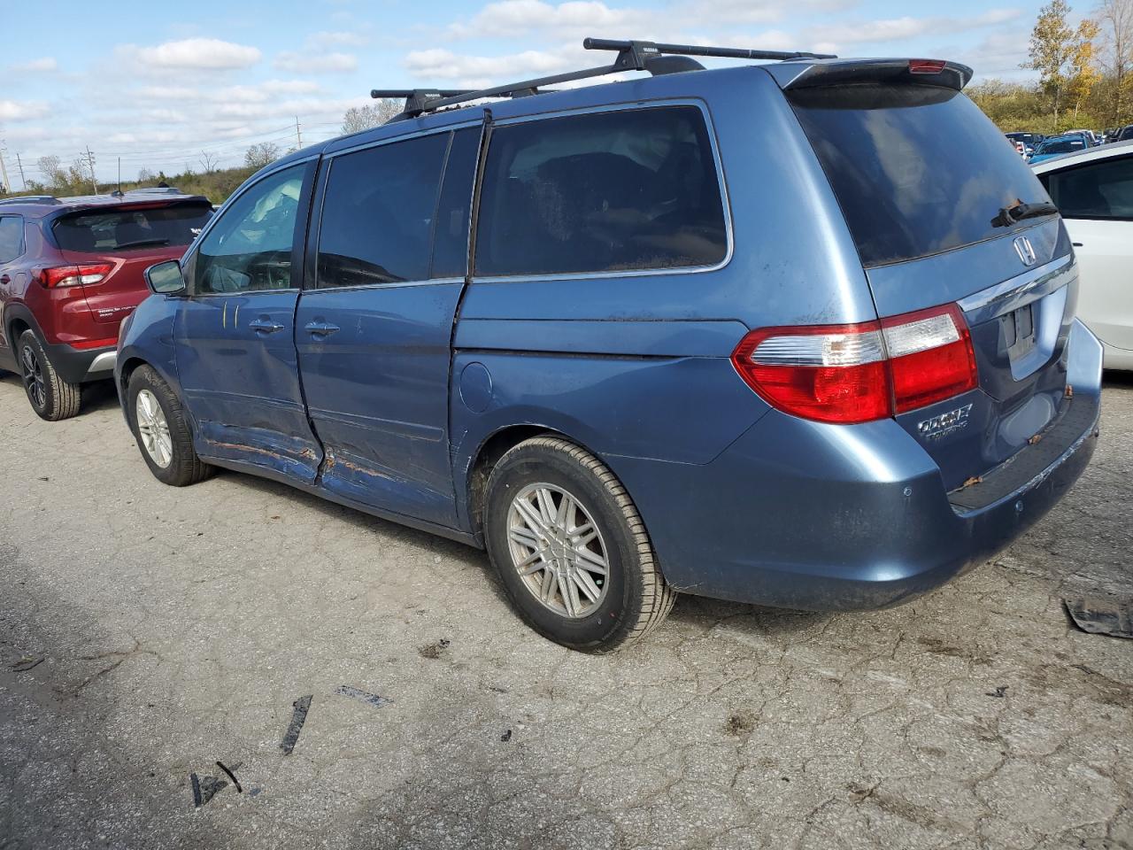 2007 Honda Odyssey - Image 2