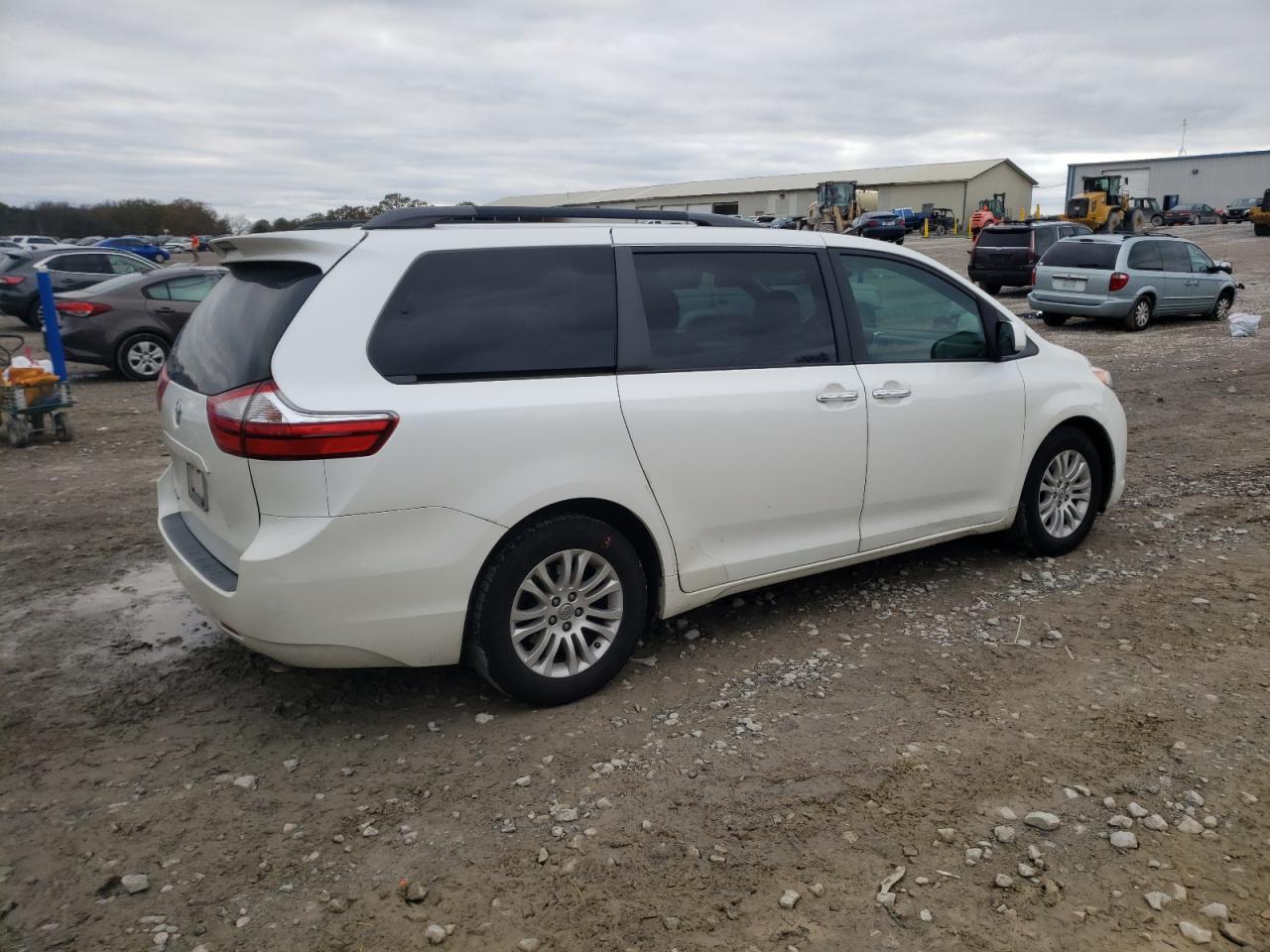 2015 Toyota Sienna Xle VIN: 5TDYK3DC7FS577858 Lot: 80835534