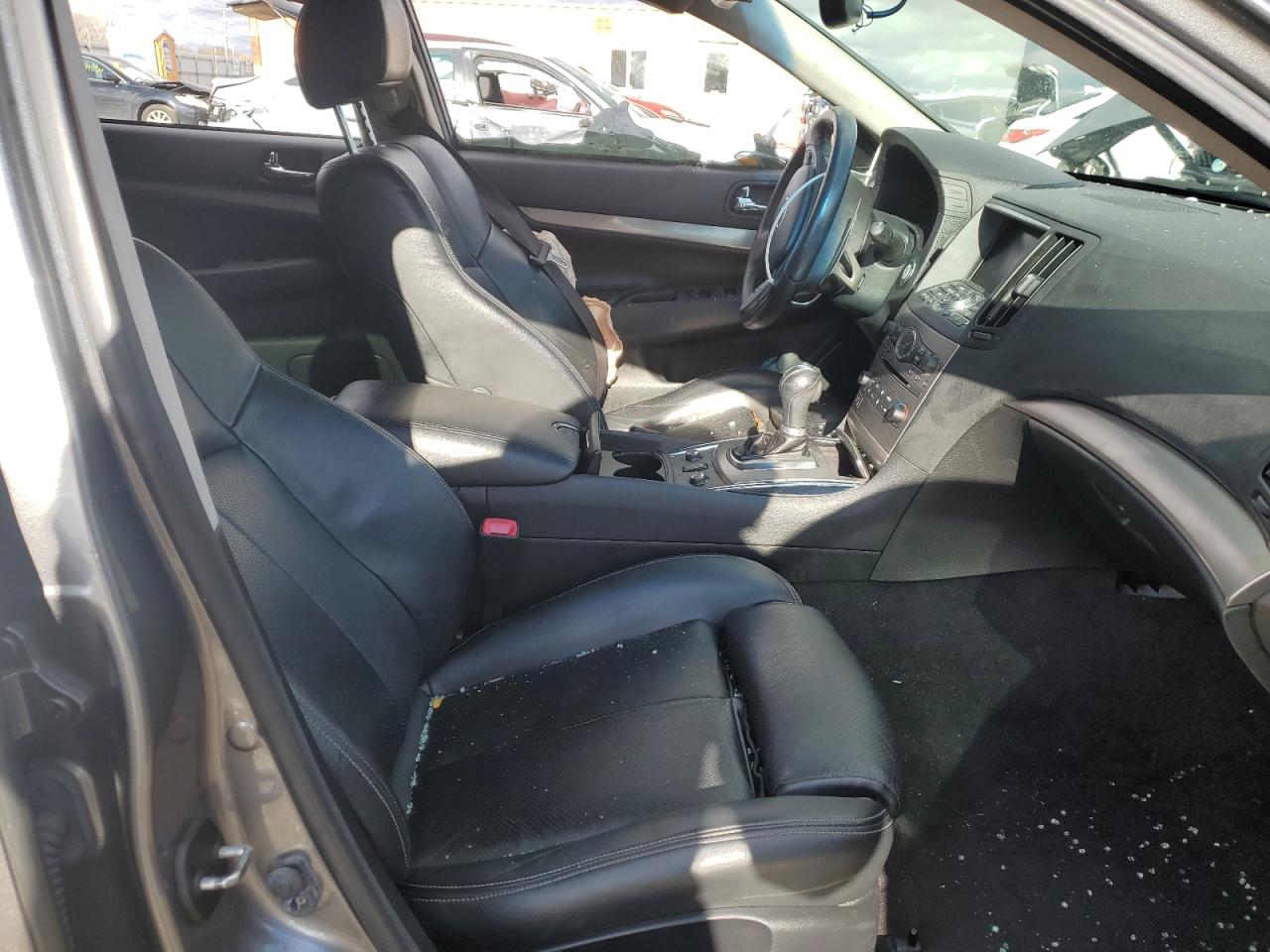 2011 Infiniti G - Image 7