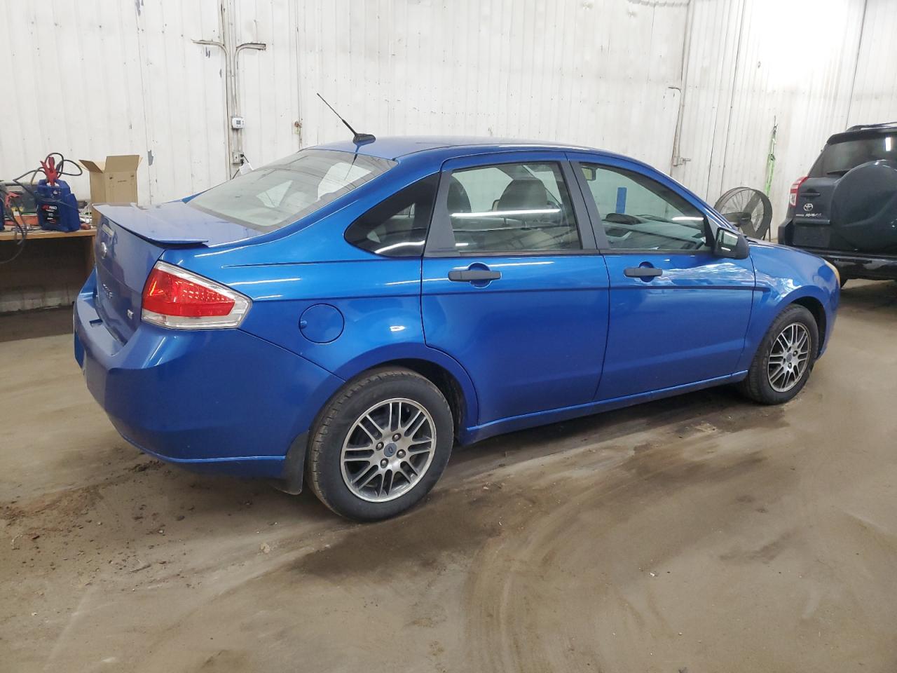 2010 Ford Focus Se VIN: 1FAHP3FNXAW119505 Lot: 80975824