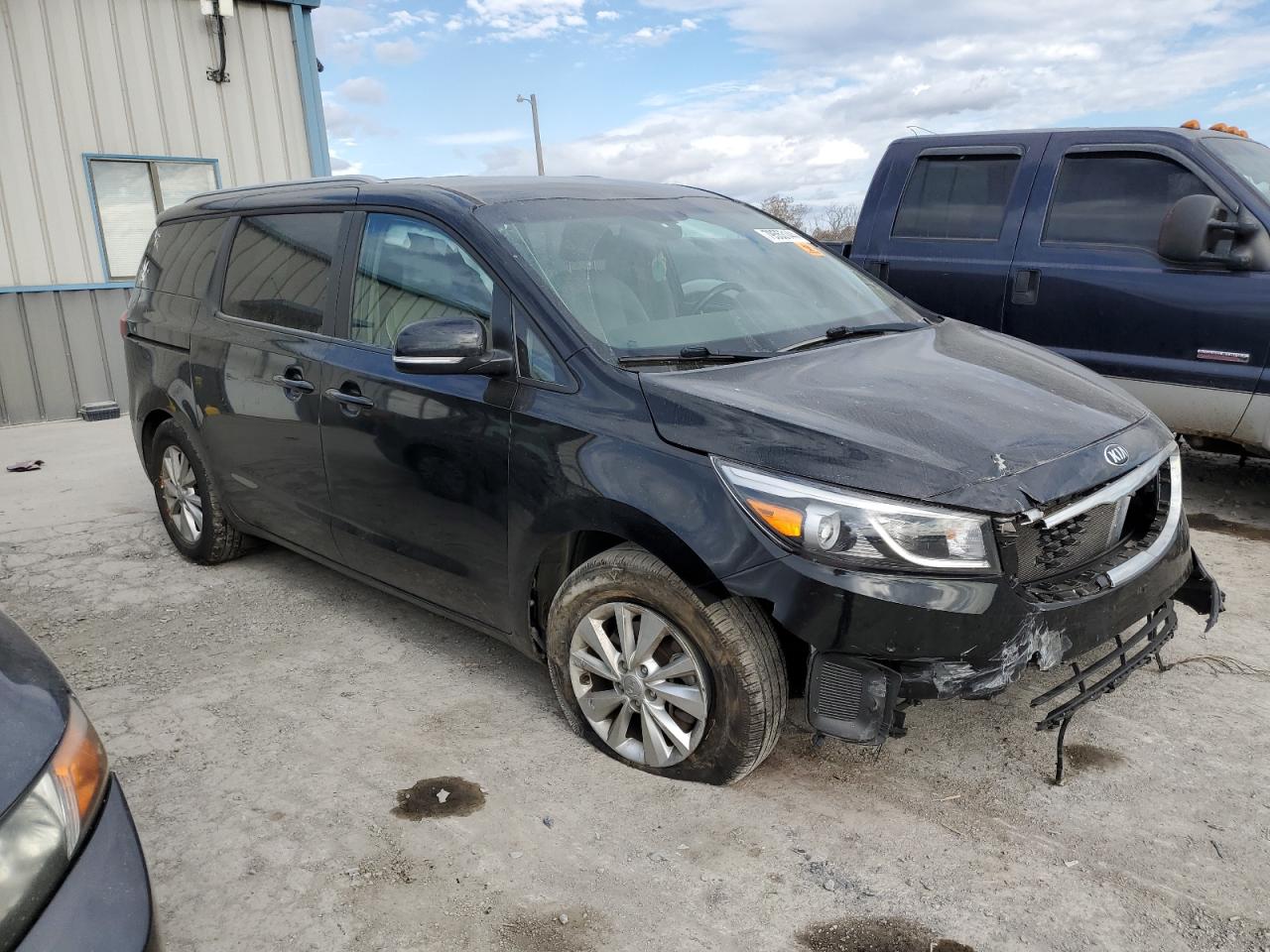 2017 Kia Sedona - Image 4