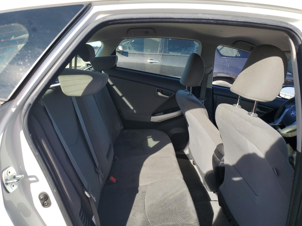 2015 Toyota Prius - Image 10