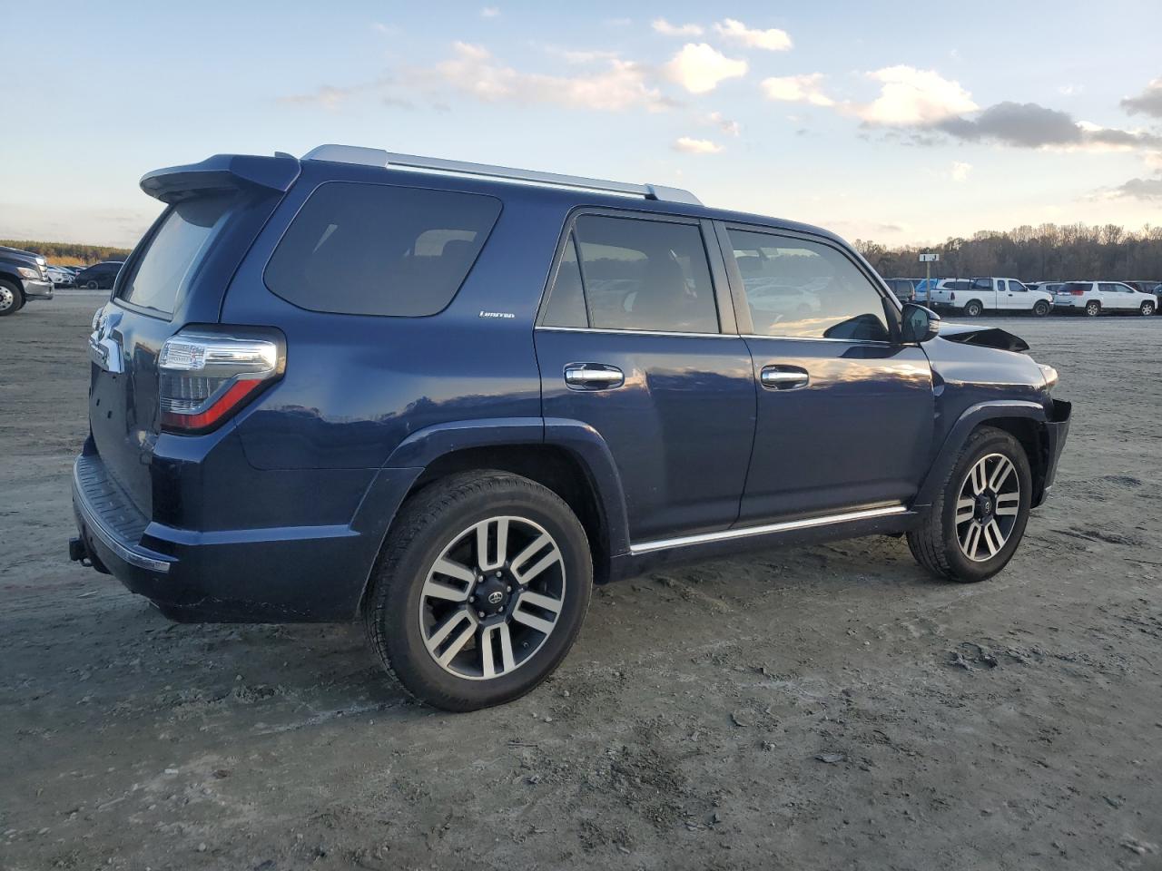 2018 Toyota 4Runner - Image 3