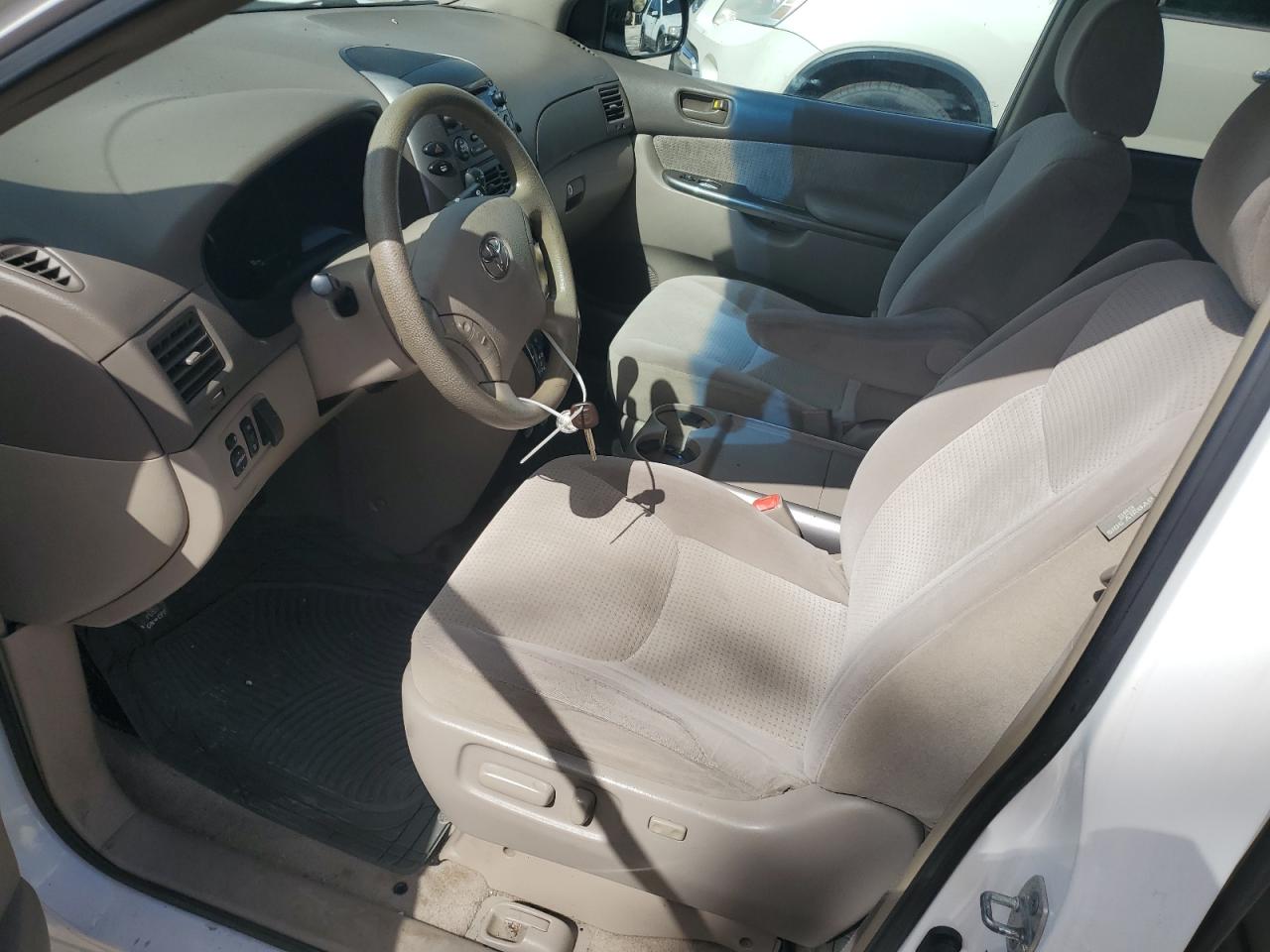 2007 Toyota Sienna - Image 7