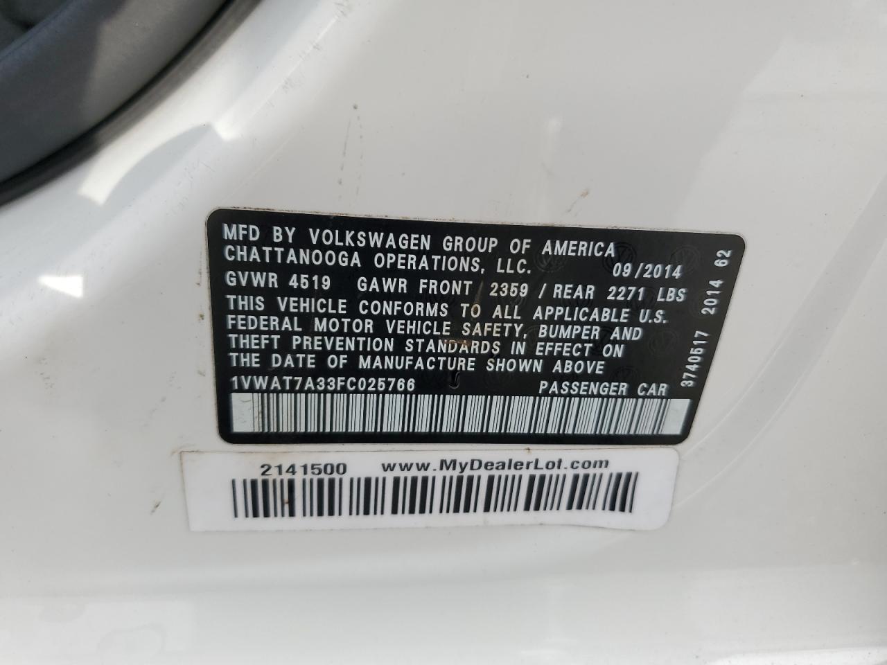 2015 Volkswagen Passat - Image 14